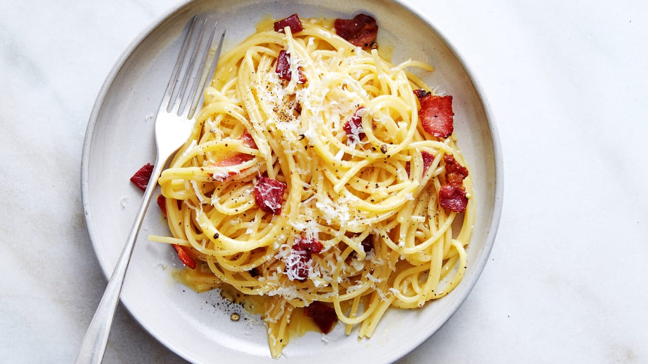 Spaghetti Carbonara onctueux : la recette rapide et savoureuse à l’italienne Spaghetti Carbonara onctueux