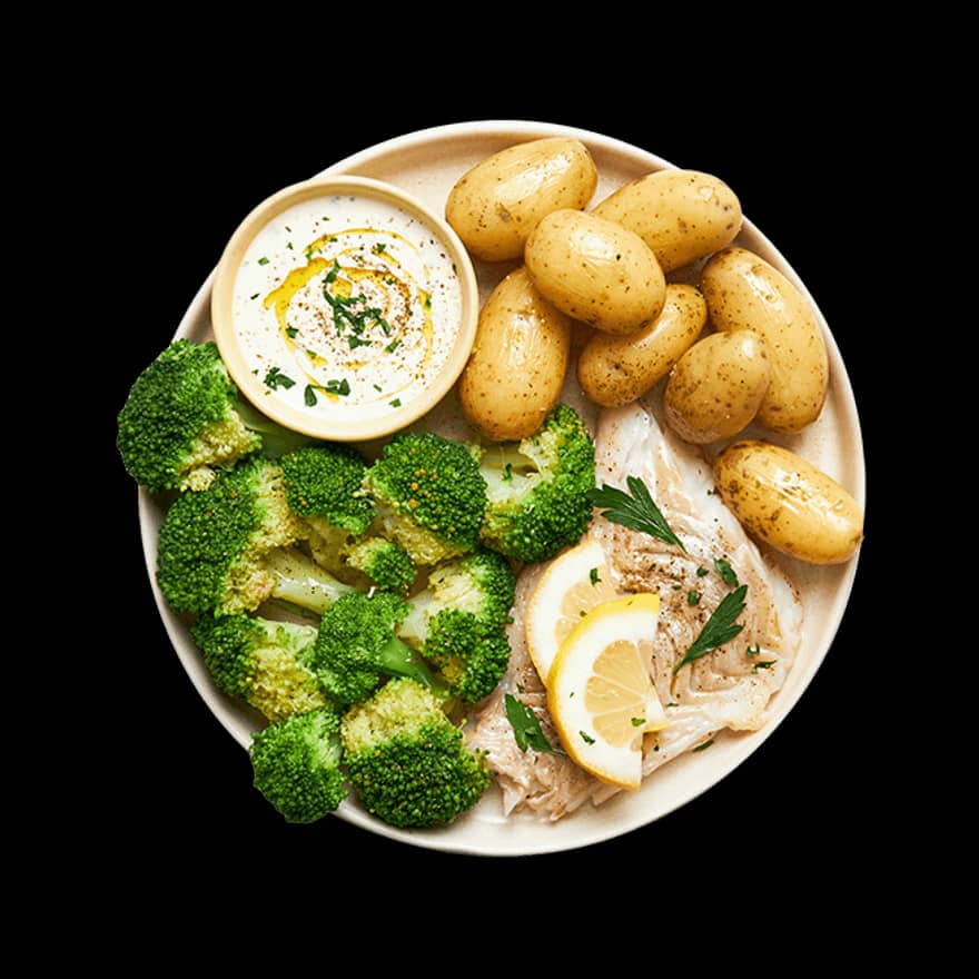 Cabillaud vapeur et légumes avec sauce aux fines herbes : recette légère et rapide